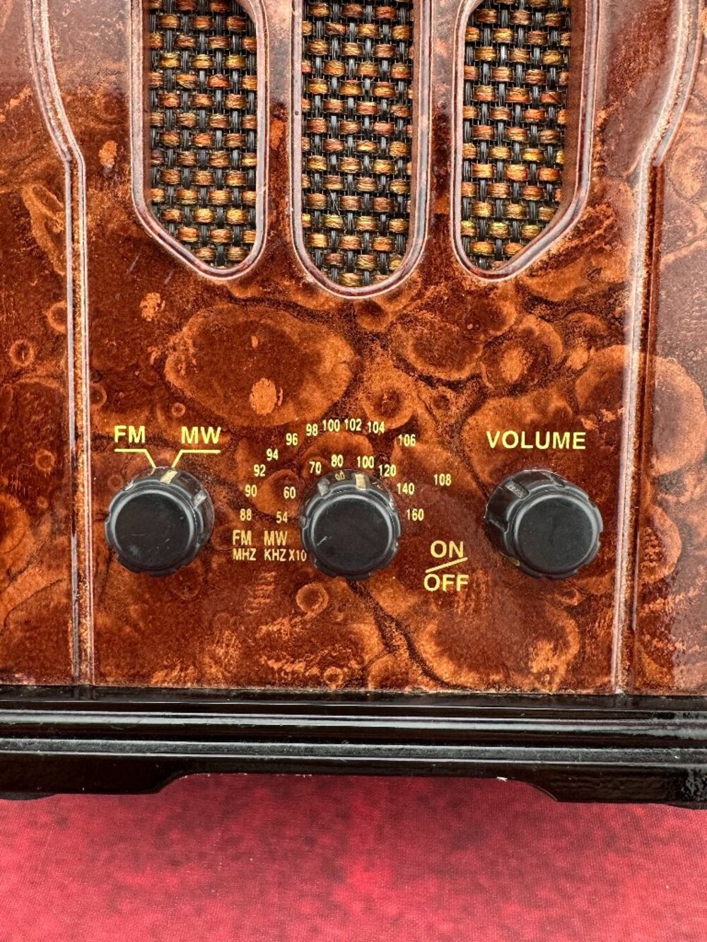 STEEPLETONE NOVELTY TRANSISTOR TABLETOP RADIO CATEDRAL STYLE MODEL: NR-325 - Picture 2 of 11